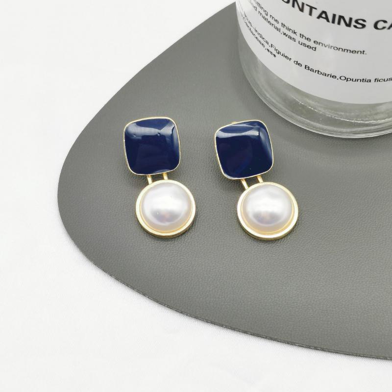 925 Silver Needle Vintage Red  – Pearl Stud Earrings recenzja i cena