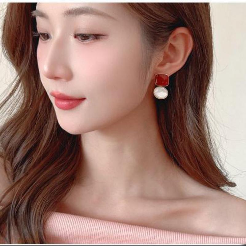 925 Silver Needle Vintage Red  – Pearl Stud Earrings recenzja i cena